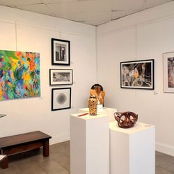 Images Art Gallery