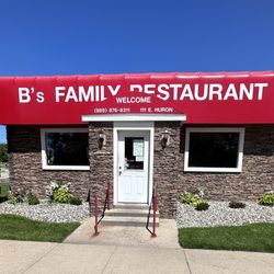 B's Family Restaurant - Outside front entrance