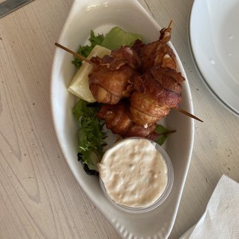 Hurricane Hanks - Bacon wrapped scallops - American Near Me - Holmes Beach, Florida Hurricane Hanks - Bacon wrapped scallops - American Near Me - Holmes Beach, Florida