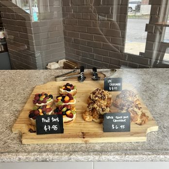 Manileno - The pastries! - Filipino Near Me - St. Louis, Missouri