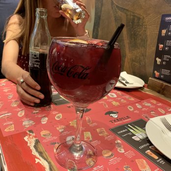 Txapela - Sangria - Basque Near Me - Madrid, M