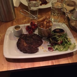 d'Arrys - The 10oz rib-eye steak.