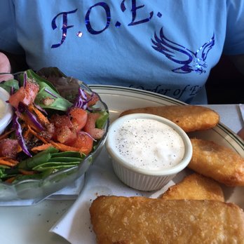 Eel River Cafe - Fried cod and salad - Cafes Near Me - Garberville, California Eel River Cafe - Fried cod and salad - Cafes Near Me - Garberville, California