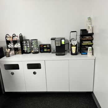 Tesla - Customer lounge - Car Dealers Near Me - Paramus, New Jersey