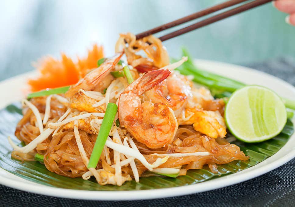Lucky Thai Restaurant Logo