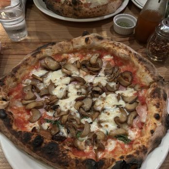 Lucia’s Berkeley - HAM & MUSHROOMS - Pizza Near Me - Berkeley, California