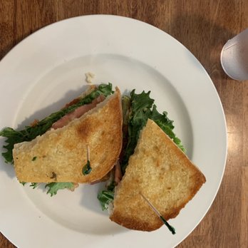 Beth's Kitchen Cafe - Cafes Near Me - Bridgton, Maine