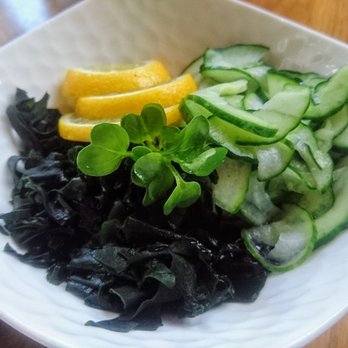 Shizen - Wakame Sunomono ($5) - 3 stars. Someone else ordered this. It was fine, though the seaweed was a bit tough. Mon dinner 2017-07-03 - Sushi Bars Near Me - San Francisco, California Shizen - Wakame Sunomono ($5) - 3 stars. Someone else ordered this. It was fine, though the seaweed was a bit tough. Mon dinner 2017-07-03 - Sushi Bars Near Me - San Francisco, California