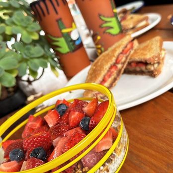A Romo's Cafe - Chia Bowl Chipotle Sandwich Nutella Toast Chai Latte - Coffee & Tea Near Me - Hayward, California