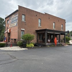Doc's Ice Cream & Coffee - The outside