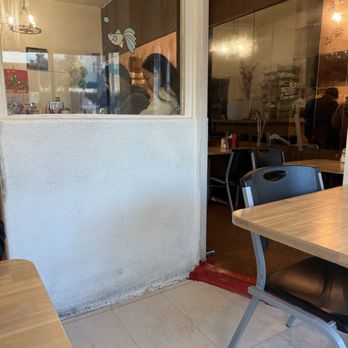 Joe's Coffee Shop - Decor - Breakfast & Brunch Near Me - San Francisco, California