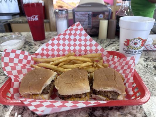 Joe's Cafe & Donuts & King Cakes by null