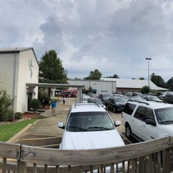 Journey Church - Packed parking lot on Wednesday night for new classes and Bible studies