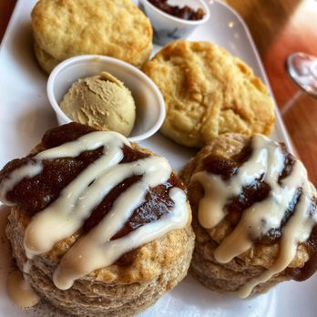 Ruby Sunshine Franklin - Buttermilk Biscuits with Bacon Jam, and Cinnamon Biscuits (sooooo damn good) - Breakfast & Brunch Near Me - Franklin, Tennessee