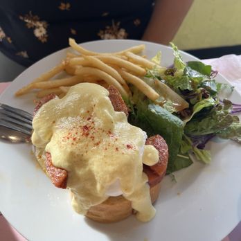 Cafe Morey's - Portuguese Sausage Benedict - American Near Me - Honolulu, Hawaii Cafe Morey's - Portuguese Sausage Benedict - American Near Me - Honolulu, Hawaii