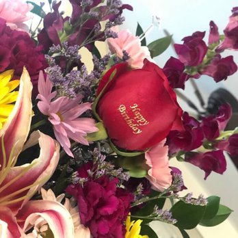 VIP Floral Designs - Beautiful flower arrangement with the gold embossed "Happy Birthday"! - Florists Near Me - Las Vegas, Nevada VIP Floral Designs - Beautiful flower arrangement with the gold embossed "Happy Birthday"! - Florists Near Me - Las Vegas, Nevada