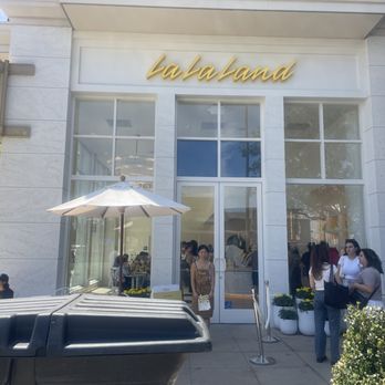 La La Land - Coffee & Tea Near Me - Glendale, California La La Land - Coffee & Tea Near Me - Glendale, California