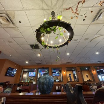 Dos Amigos - Dining room - Mexican Near Me - Milford, Ohio Dos Amigos - Dining room - Mexican Near Me - Milford, Ohio