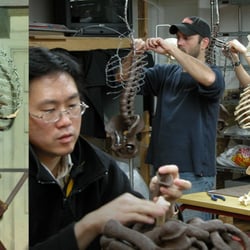The Drawing Workshop - Learning to see form through the skeletal structure