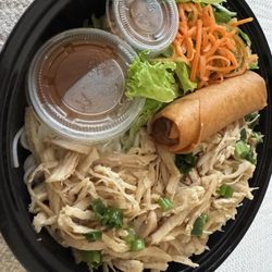 Two Sister's Vietnamese Eatery - Chicken Bun