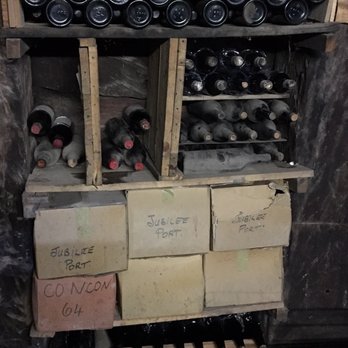 Best's Wines - Wineries Near Me - Great Western, VIC