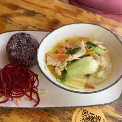 Vietnam Deli - Hähnchen in Mango Soße und Gemüse