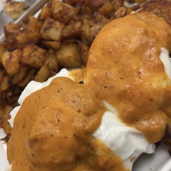 The Blueberry Muffin - Breakfast & Brunch Near Me - Kingston, Massachusetts