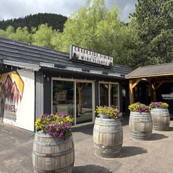 Wines of Colorado - New outdoor decor.