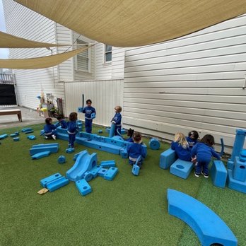 Laura Vicuña Pre-Kindergarten - Creating together - Preschools Near Me - San Francisco, California