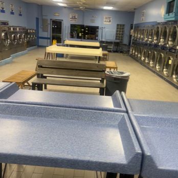 Oak Ridge Laundromat - Now this is the Norm - Laundromat Near Me - Orlando, Florida Oak Ridge Laundromat - Now this is the Norm - Laundromat Near Me - Orlando, Florida