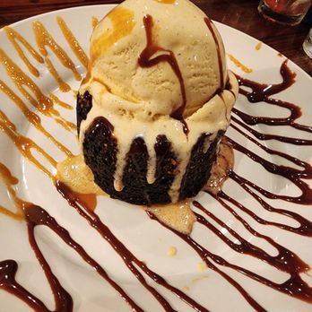 LongHorn Steakhouse - Chocolate lava cake - Steakhouses Near Me - Hollywood, Florida LongHorn Steakhouse - Chocolate lava cake - Steakhouses Near Me - Hollywood, Florida