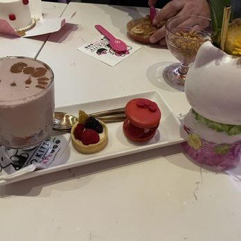 Hello Kitty Cafe - Tea Sampler & Drink - Cafes Near Me - Irvine, California Hello Kitty Cafe - Tea Sampler & Drink - Cafes Near Me - Irvine, California