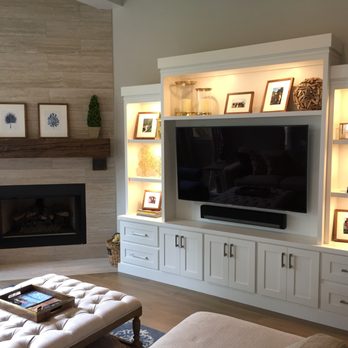 Peglars Custom Carpentry - Media Center w/custom mantel - Cabinetry Near Me - Austin, Texas