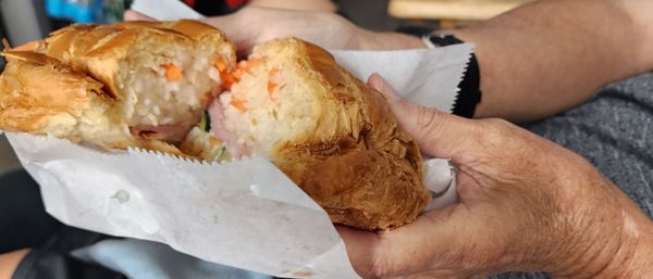 Ba-Le Sandwich Shop by null