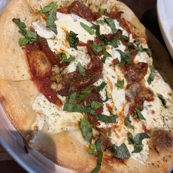 Yard House - Margherita Pizza - Bars Near Me - Roseville, California Yard House - Margherita Pizza - Bars Near Me - Roseville, California