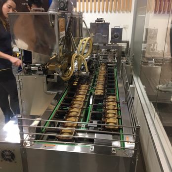 Royal Custard Puff - Bakeries Near Me - Melbourne, VIC