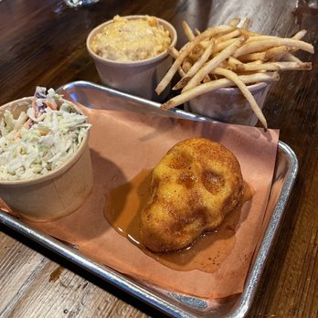 Apocalypse BBQ - Corn bread and coleslaw - Food Trucks Near Me - Miami, Florida