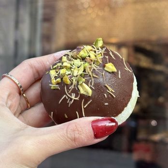 Pavlo Mochi - Dubai Chocolate Mochi - Desserts Near Me - New York, New York Pavlo Mochi - Dubai Chocolate Mochi - Desserts Near Me - New York, New York