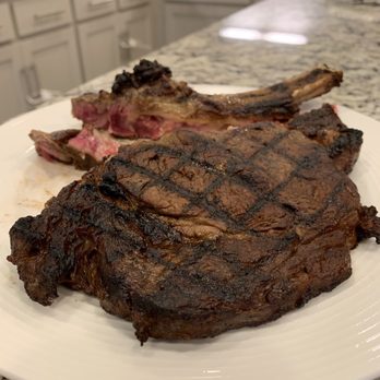 Texas Roadhouse - Supposed to be 20 oz bone in ribeye? - Barbeque Near Me - Tracy, California Texas Roadhouse - Supposed to be 20 oz bone in ribeye? - Barbeque Near Me - Tracy, California