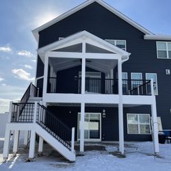 CHS Custom Decks and Design