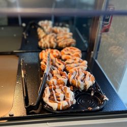 Holiday Inn Express & Suites Twin Falls - And cinnamon rolls too!!