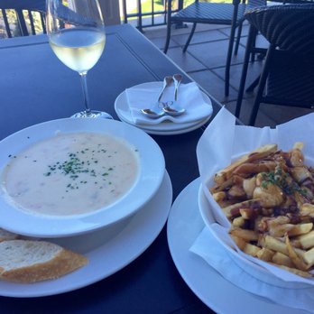 Oak Bay Beach Hotel - Chowder and Poutain done right - Hotels Near Me - Victoria, British Columbia Oak Bay Beach Hotel - Chowder and Poutain done right - Hotels Near Me - Victoria, British Columbia