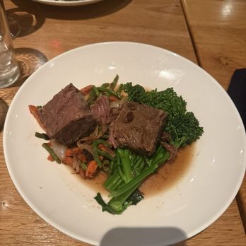Cooper’s Hawk Winery & Restaurant - Allergy friendly Red Wine Braised Short Ribs - New American Near Me - Ashburn, Virginia Cooper’s Hawk Winery & Restaurant - Allergy friendly Red Wine Braised Short Ribs - New American Near Me - Ashburn, Virginia