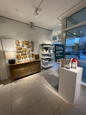 Crate & Barrel by null