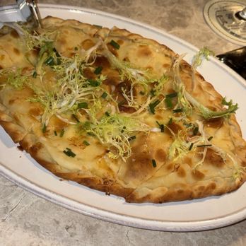 La Padrona Boston - Cheese bread - Cocktail Bars Near Me - Boston, Massachusetts La Padrona Boston - Cheese bread - Cocktail Bars Near Me - Boston, Massachusetts