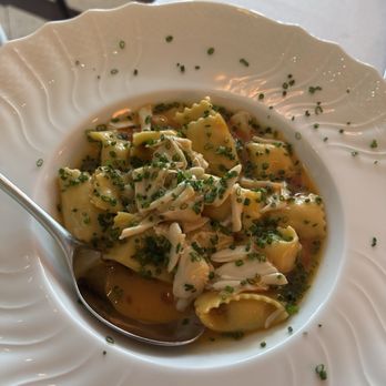 Sunny's Steakhouse - Blue crab pasta - Cocktail Bars Near Me - Miami, Florida