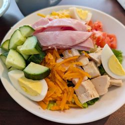 Wentworth's Eatery & Catering Cafe - Chef's Salad