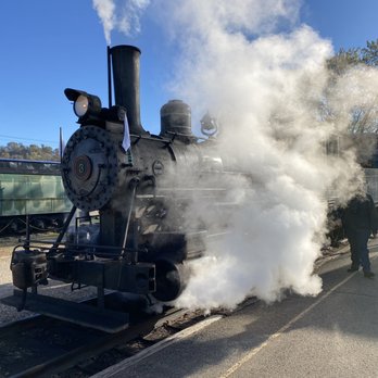 Hocking Valley Scenic Railway - Steam Locomotive 3 at Nelsonville. - Museums Near Me - Nelsonville, Ohio
