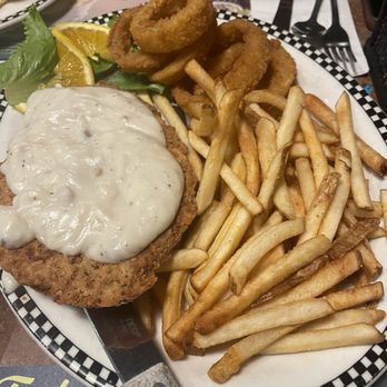 Black Bear Diner Mt. Shasta - BIGFOOT Chicken Fried Steak (1180 cals.) - American Near Me - Mt. Shasta, California