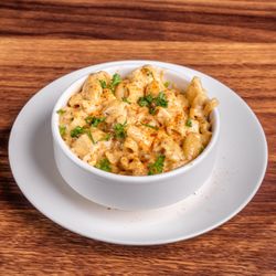 JS International Grill - Mac and cheese